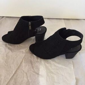 Black heeled ankle boots